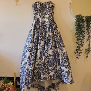 Betsy & Adam Size 8 Prom Dress